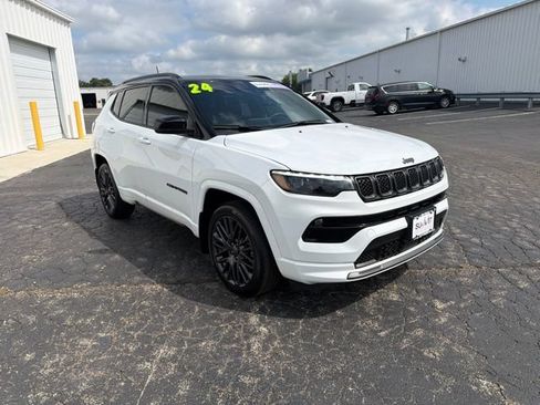 Used 2024 Jeep Compass Limited w/ High Altitude Package AWD/4WD image 7