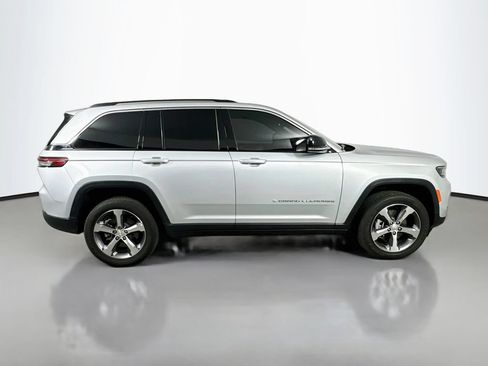 Used 2023 Jeep Grand Cherokee 4WD 4xe image 7