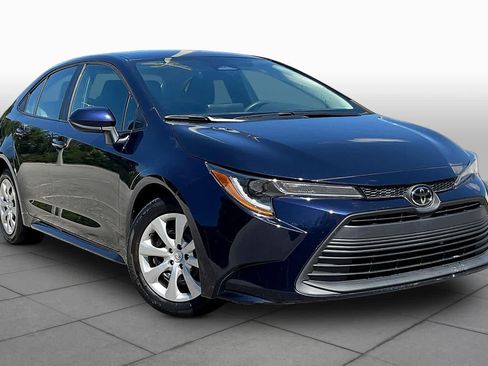 Used 2023 Toyota Corolla LE FWD image 3