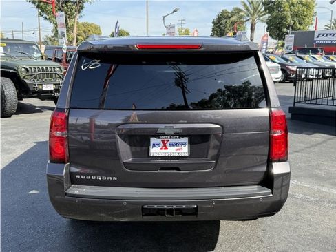 Used 2017 Chevrolet Suburban LT image 12
