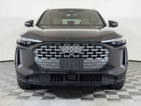 Certified 2025 Audi Q5 Premium AWD/4WD image 6