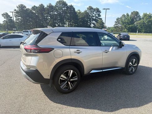 Used 2023 Nissan Rogue Platinum w/ Platinum Premium Package FWD image 9