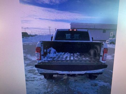 Used 2024 RAM 2500 Big Horn image 17