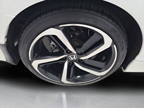 Used 2022 Honda Accord Sport image 9