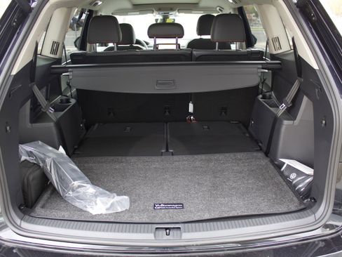 New 2026 Volkswagen Atlas Peak Edition image 31