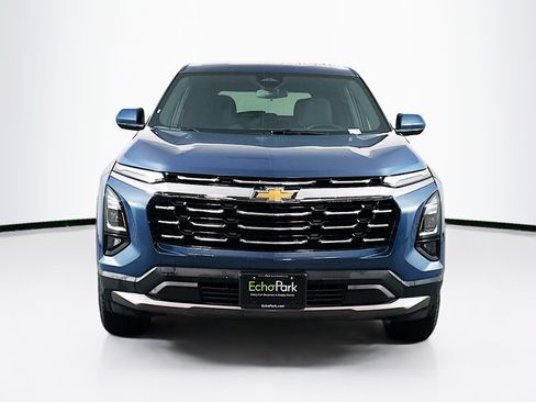 Used 2025 Chevrolet Equinox LT image 2