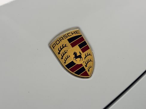 Certified 2023 Porsche Cayenne Platinum Edition image 64
