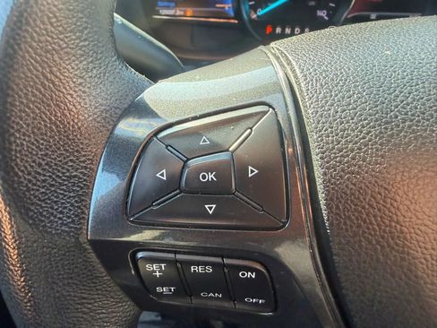 Used 2019 Ford Explorer XLT w/ Equipment Group 202A AWD/4WD image 13