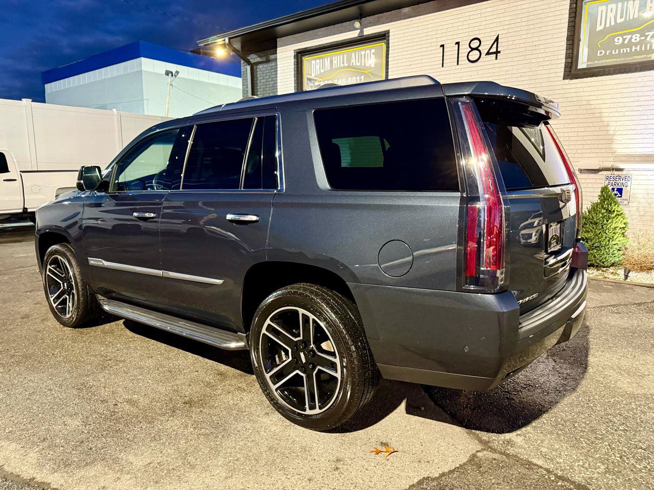 Used 2020 Cadillac Escalade Luxury AWD/4WD image 3