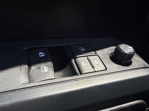 Used 2020 Toyota Tacoma SR w/ SX Package AWD/4WD image 14