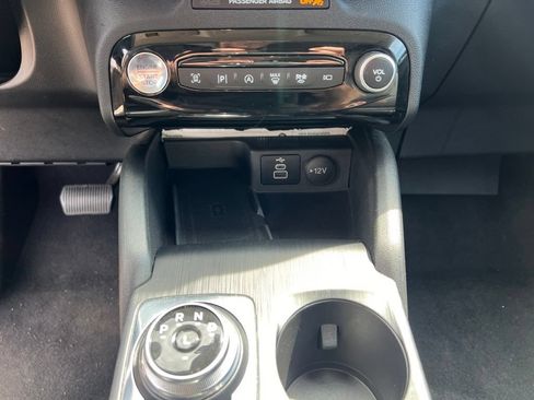 Used 2024 Ford Escape Platinum AWD/4WD image 32