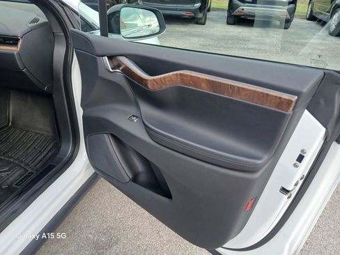 Used 2020 Tesla Model X Long Range AWD/4WD image 17