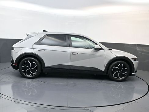 Used 2024 Hyundai Ioniq 5 SEL image 3