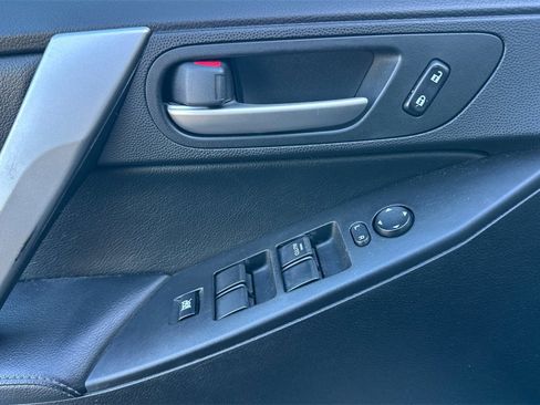 Used 2012 MAZDA MAZDA3 i Grand Touring image 8