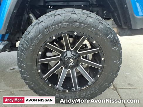Used 2021 Jeep Gladiator Sport AWD/4WD image 12