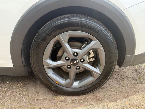 Used 2025 Kia K4 FWD image 29