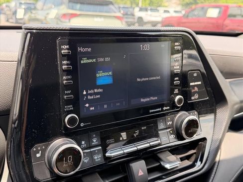Used 2022 Toyota Highlander XSE AWD/4WD image 21
