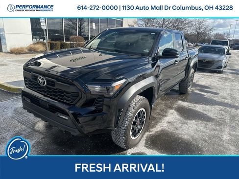 Used 2024 Toyota Tacoma TRD Off-Road image 10