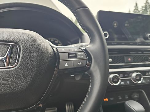 Used 2025 Honda Civic Sport image 35