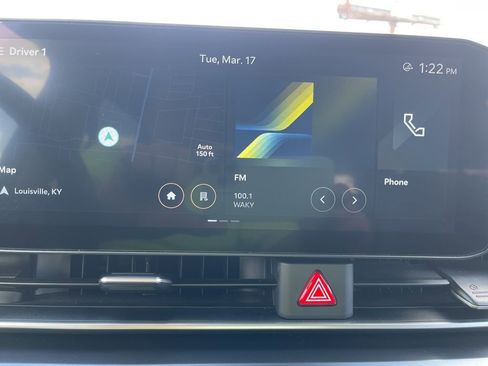 Used 2025 Kia Carnival LXS image 27