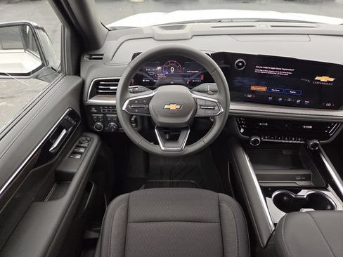 New 2026 Chevrolet Suburban LS w/ LS Custom Edition AWD/4WD image 29
