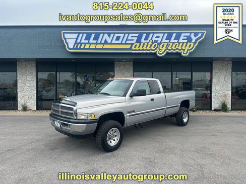Used 1998 Dodge Ram 2500 Truck 4x4 Quad Cab image 1
