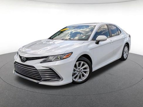 Used 2023 Toyota Camry LE w/ Convenience Package FWD image 1