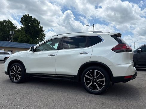 Used 2019 Nissan Rogue SL w/ Premium Package FWD image 4