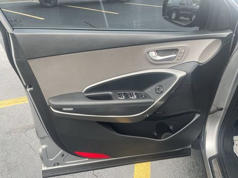 Used 2018 Hyundai Santa Fe Limited AWD/4WD image 14
