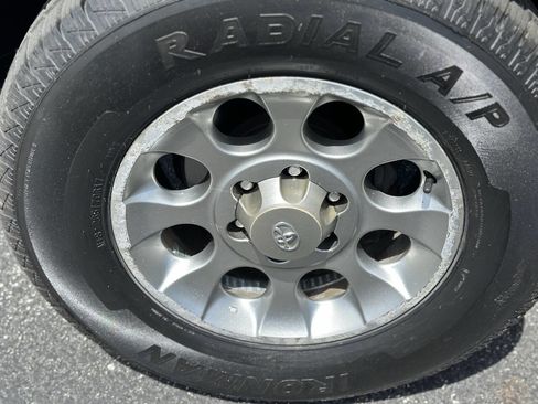 Used 2012 Toyota FJ Cruiser 4WD w/ Upgrade Pkg image 31