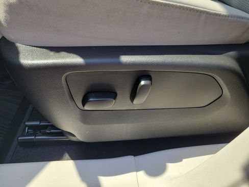 Used 2023 Buick Envision Preferred FWD image 17