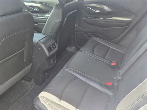 Used 2023 GMC Terrain SLT FWD image 10