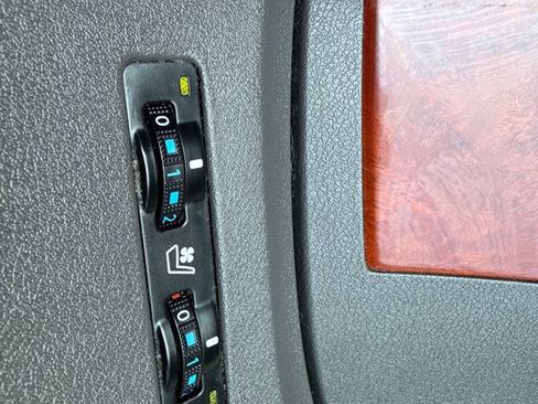 Used 2011 Lexus ES 350 FWD image 19