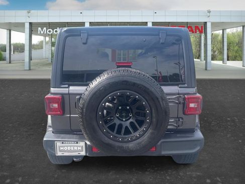 Used 2021 Jeep Wrangler Unlimited Sahara AWD/4WD image 4