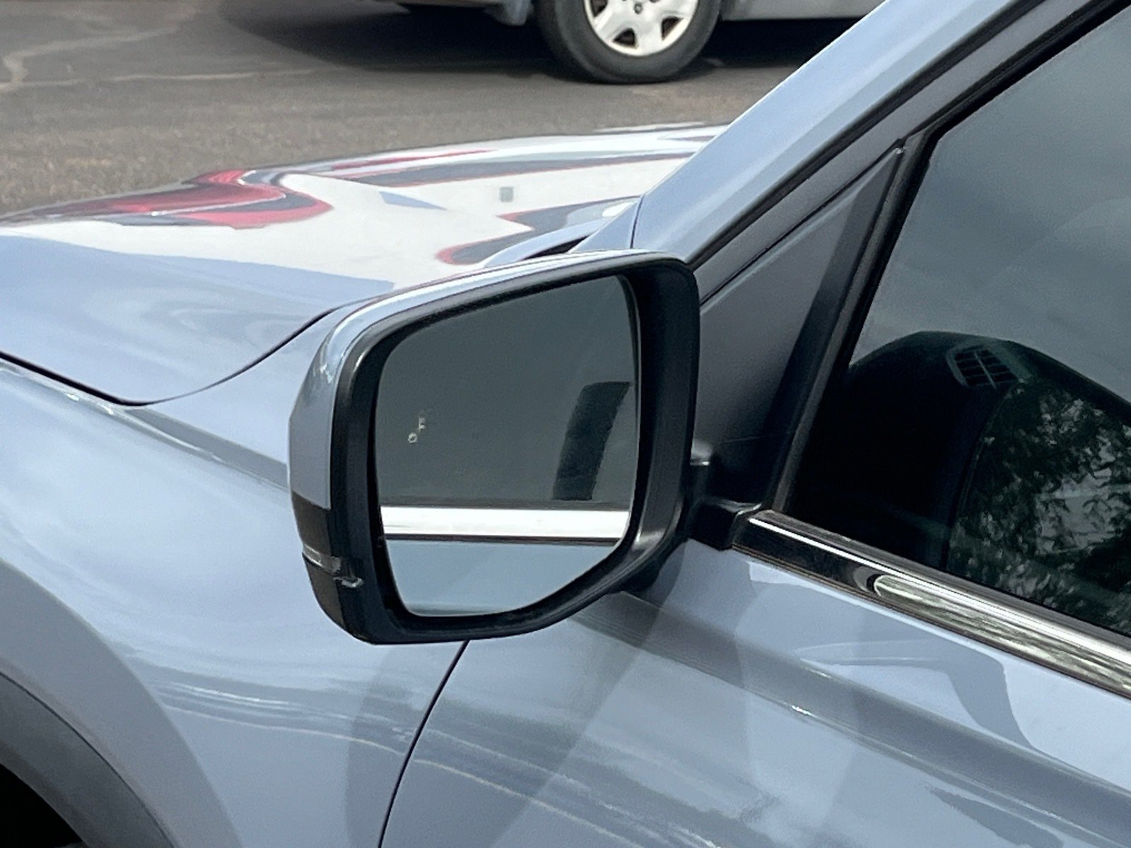 Used 2025 Honda Pilot Touring image 10