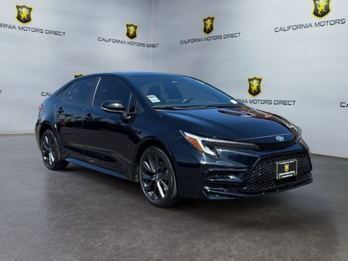 Used 2023 Toyota Corolla SE w/ SE Package FWD image 7