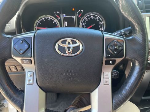 Used 2023 Toyota 4Runner Limited AWD/4WD image 18