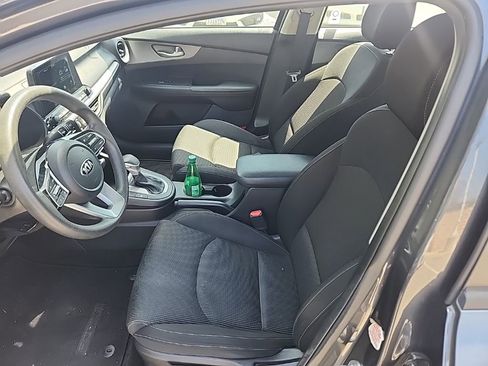 Used 2021 Kia Forte LXS FWD image 10