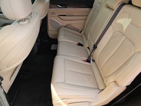 Used 2021 Jeep Grand Cherokee L Limited image 20