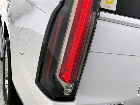 Used 2016 Cadillac Escalade Premium image 41