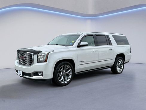 Used 2019 GMC Yukon XL Denali w/ Denali Ultimate Package AWD/4WD image 7