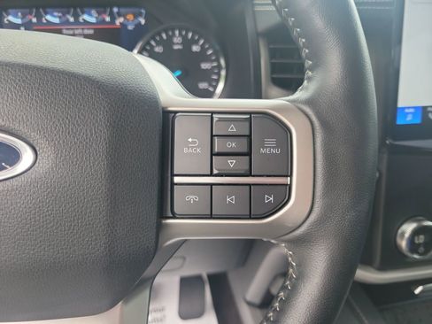 Used 2023 Ford Expedition XLT RWD image 25