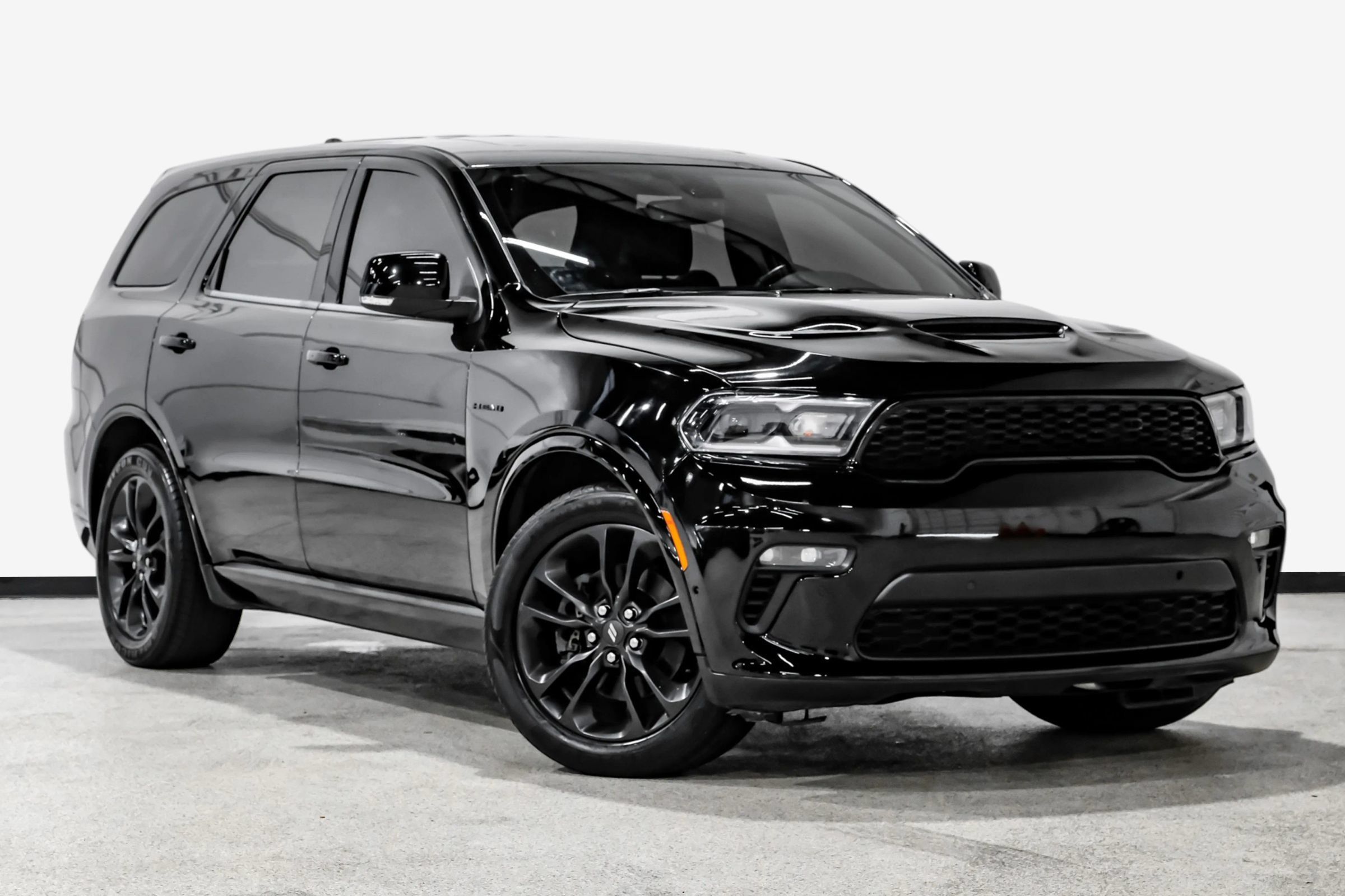 Used 2022 Dodge Durango R/T w/ Blacktop Package RWD image 4