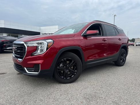 Used 2024 GMC Terrain SLE w/ Driver Convenience Package FWD image 1