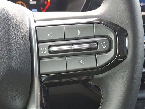 Used 2026 Chevrolet Colorado LT image 18