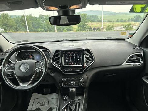 Used 2019 Jeep Cherokee Limited AWD/4WD image 17