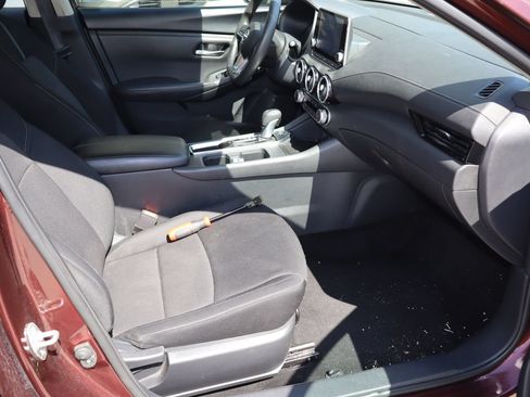 Used 2024 Nissan Sentra SV FWD image 16