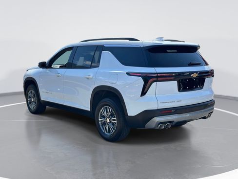 Used 2026 Chevrolet Traverse LT AWD/4WD image 7