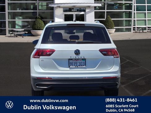 Used 2023 Volkswagen Tiguan SE FWD image 5