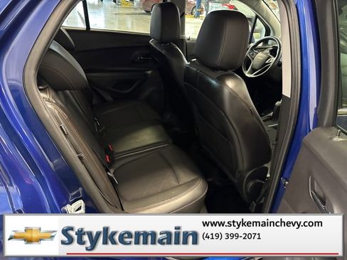 Used 2017 Chevrolet Trax LT w/ LT Convenience Package image 13